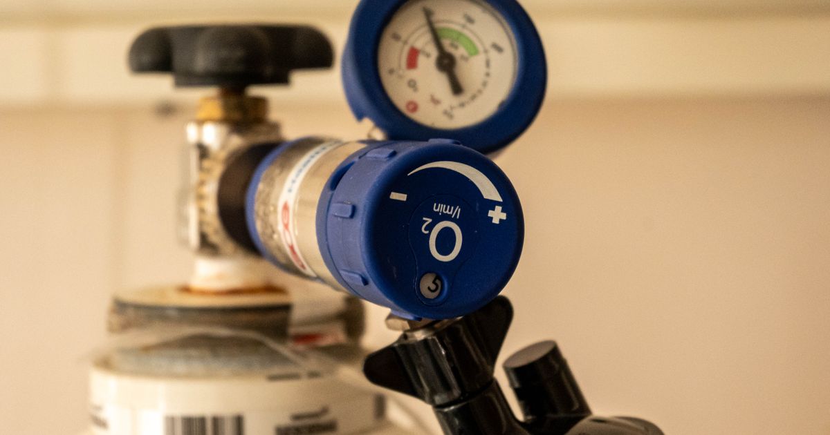 Hyperbarická komora ve zdravotnickém zařízení během kyslíkové terapie